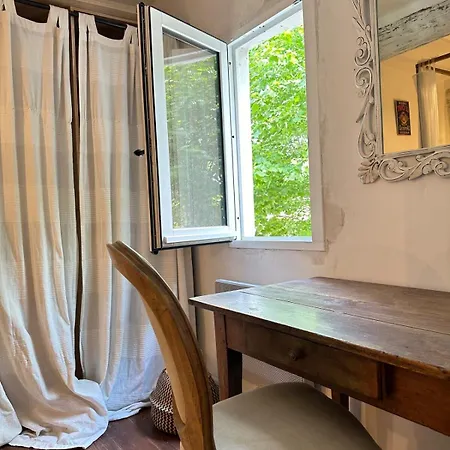 The Clock Apartment An Authentic Apartment In The City Center L'Isle-sur-la-Sorgue Exterior photo