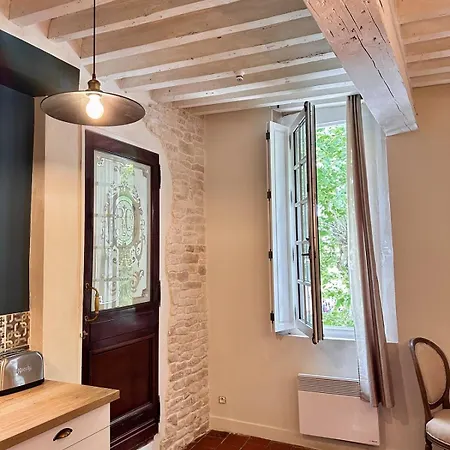 The Clock Apartment An Authentic Apartment In The City Center L'Isle-sur-la-Sorgue Exterior photo